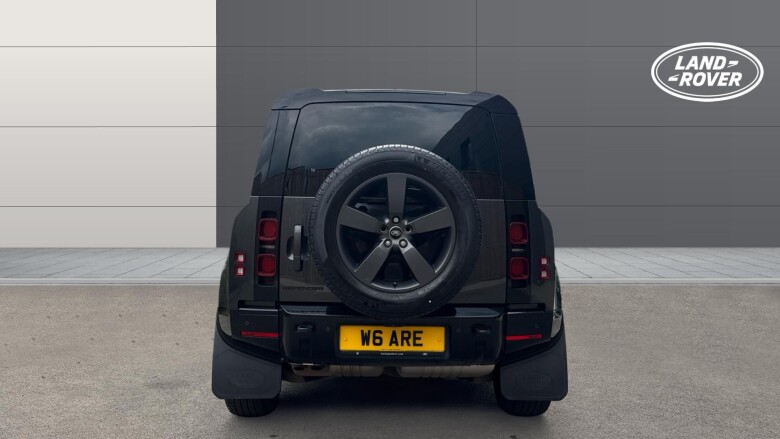 Land Rover Defender 3.0 D250 X-Dynamic HSE 90 3dr Auto Diesel Estate